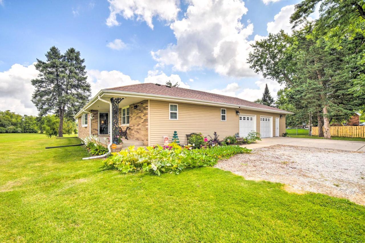 Bloomington Family Home - Private Deck And Yard ภายนอก รูปภาพ