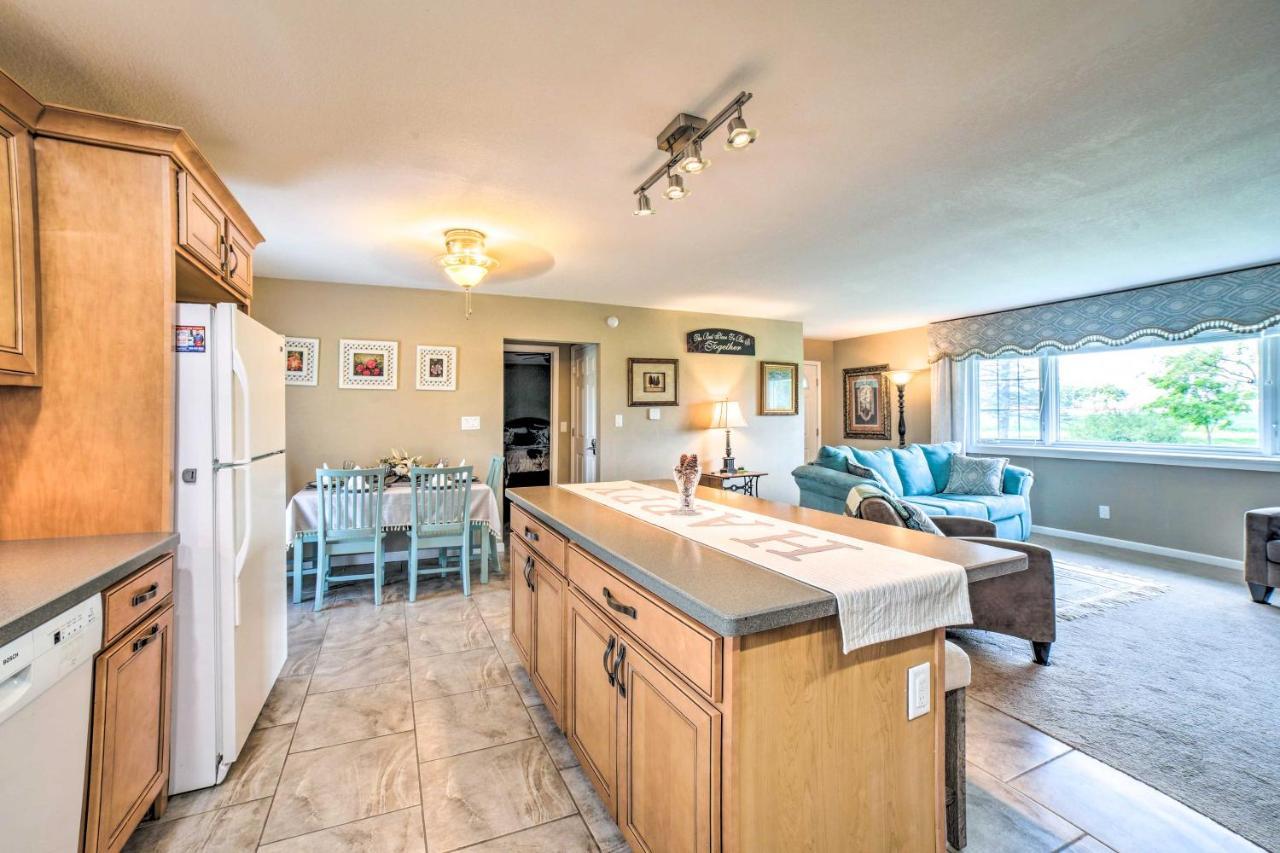 Bloomington Family Home - Private Deck And Yard ภายนอก รูปภาพ